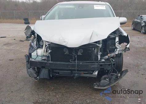 2018 Toyota Sienna Xle 8 Passenger from USA, damaged, VIN 5TDYZ3DCXJS935507